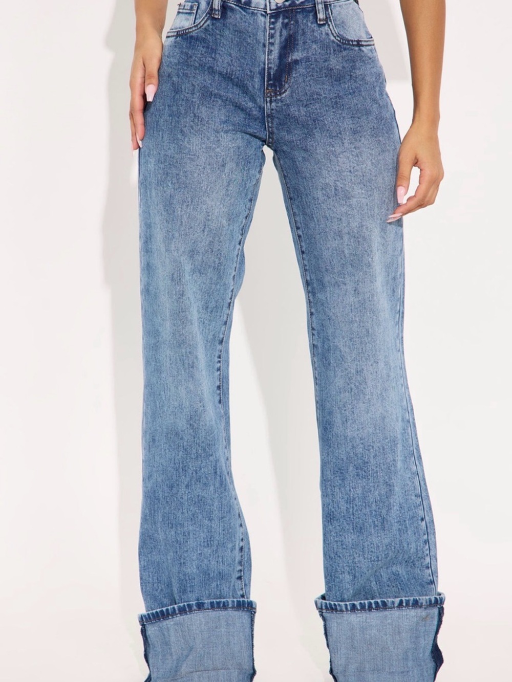 ON MY RADAR CUFFED STRAIGHT LEG JEANS